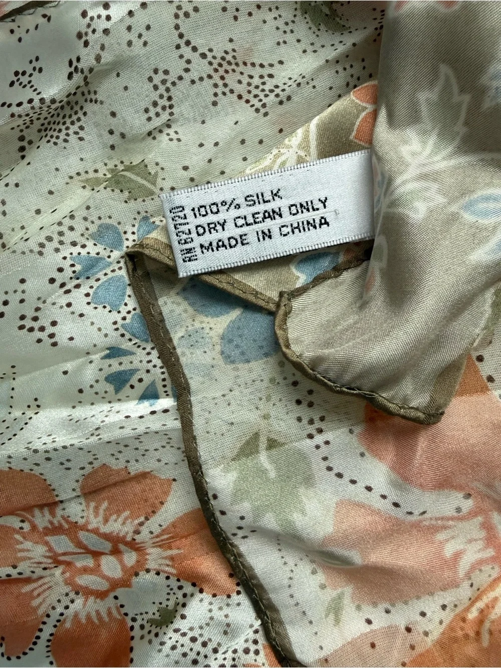 100% Silk Oscar de la Renta Vintage Floral Scarf, 52” x 11”